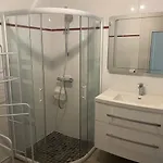 Les Pins Patio Avec Terrasse Dans La Pinede Plage A Pied Pour 4 Personnes