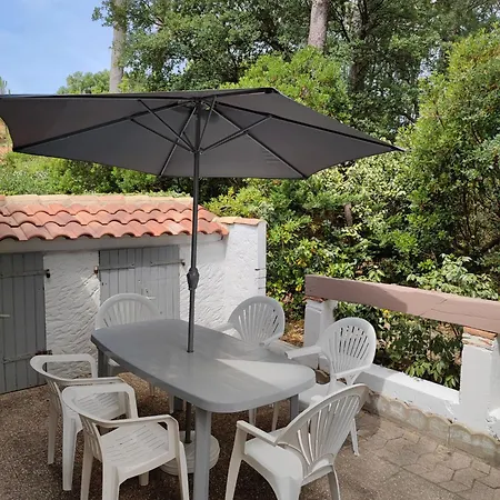 Les Pins Patio Avec Terrasse Dans La Pinede A Pied Pour 4 Personnes Seignosse